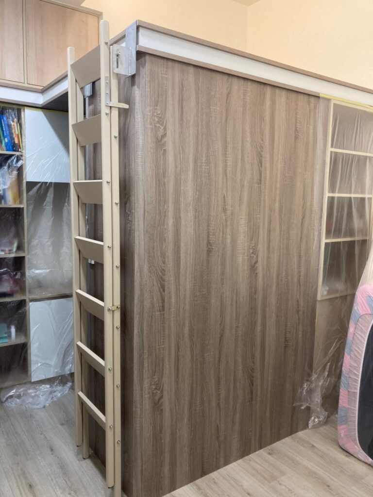 mẫu cầu thang nhà có gác lửng