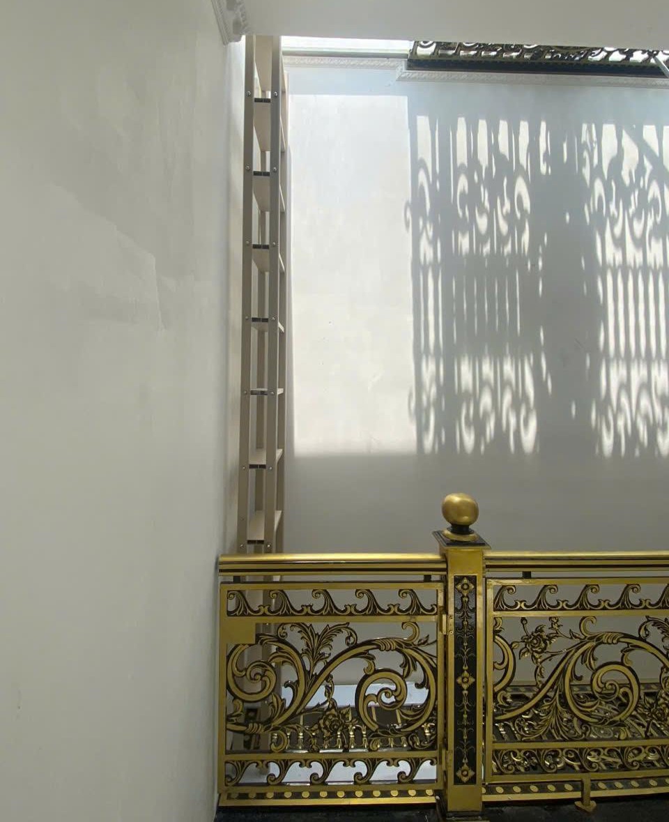 Lắp thang gấp thông minh cho biệt thự